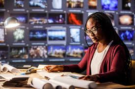 Journalists should not be a burden to society, they should become rulers